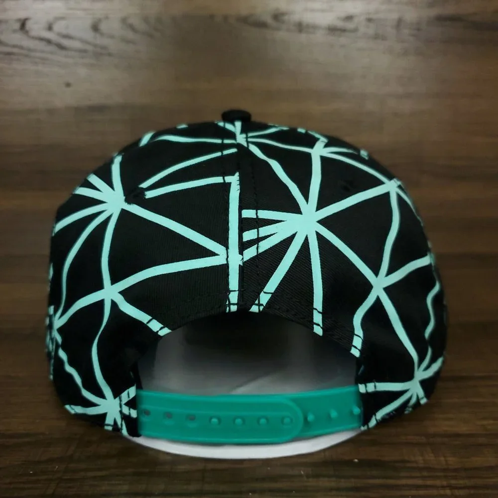 Reflective Black Teal Geo Print Snapback Hat Flash Reactive Triangles Cap NWT‎